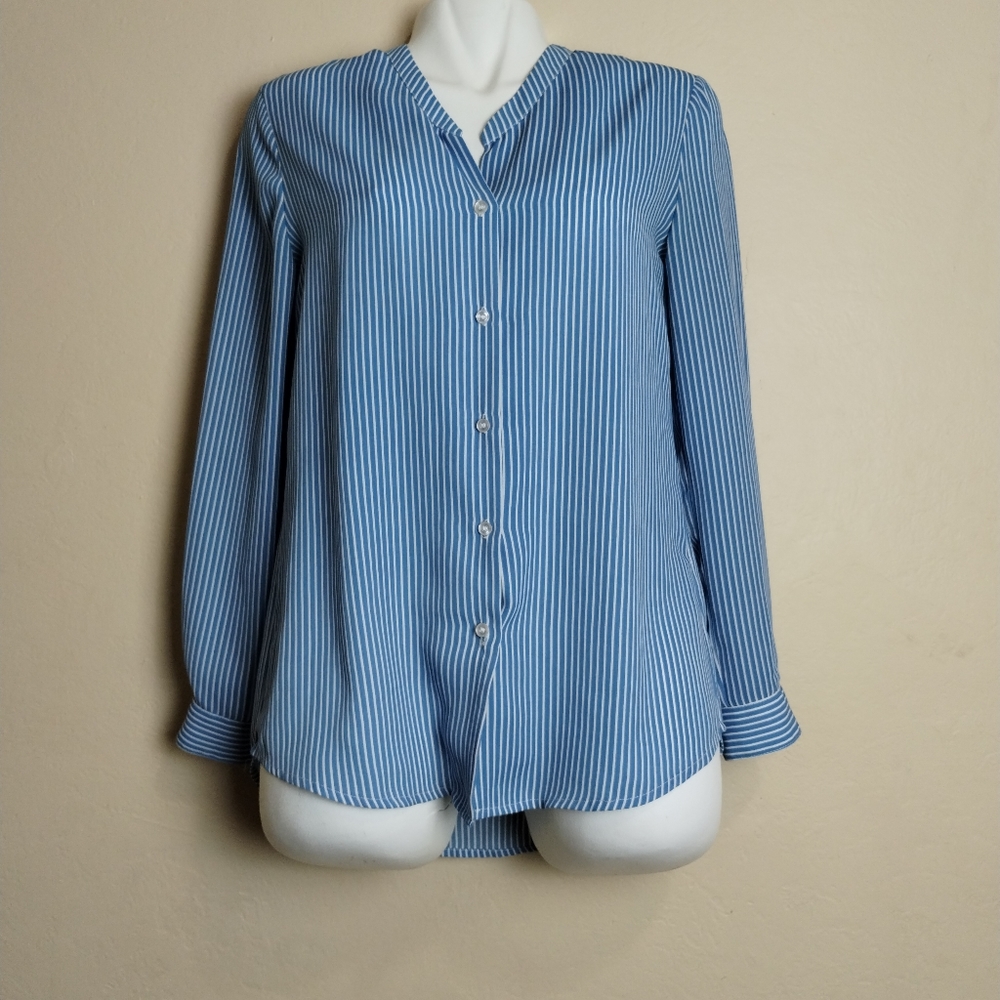 Cremieux women Botton down long slevee striped‎ blue/white blouse Sz Xsmall